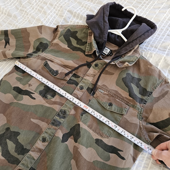 Rip Curl Camo Field Jacket with Hood - Picture 10 of 11